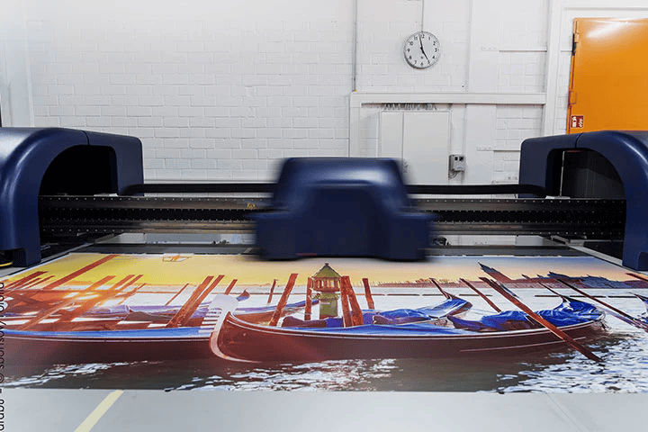 Impresión UV: Control de iluminación en la sala de impresión